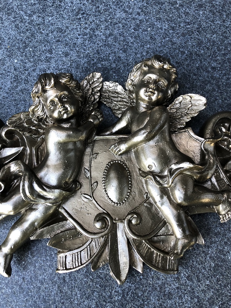Engelen wandornament, kaststuk, polystone-brons-gold-kleur.