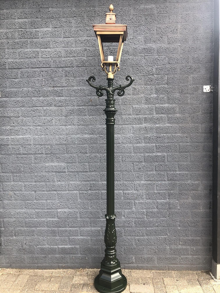 Londen hongersnood kraai Buitenlamp, lantaarn met keramische fitting en glas, gegoten aluminium... -  HANDGEMAAKT.EU