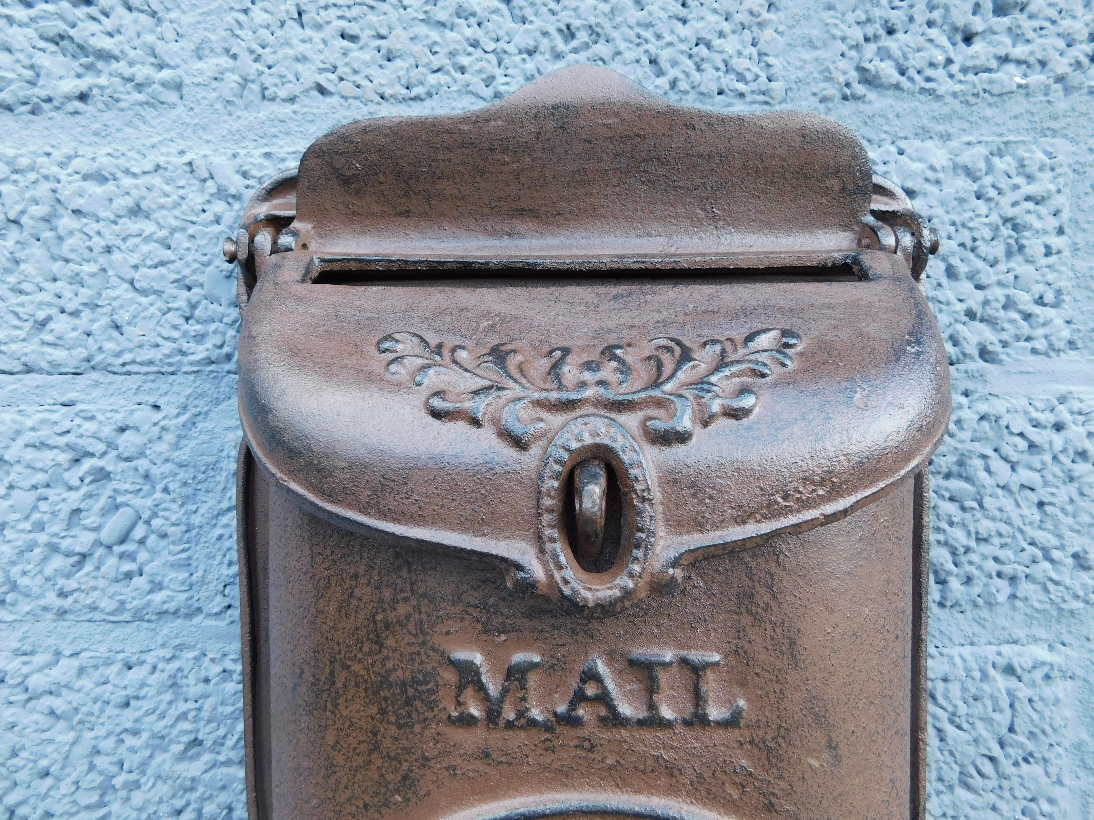 Letterbox - mailbox - cast iron - brown