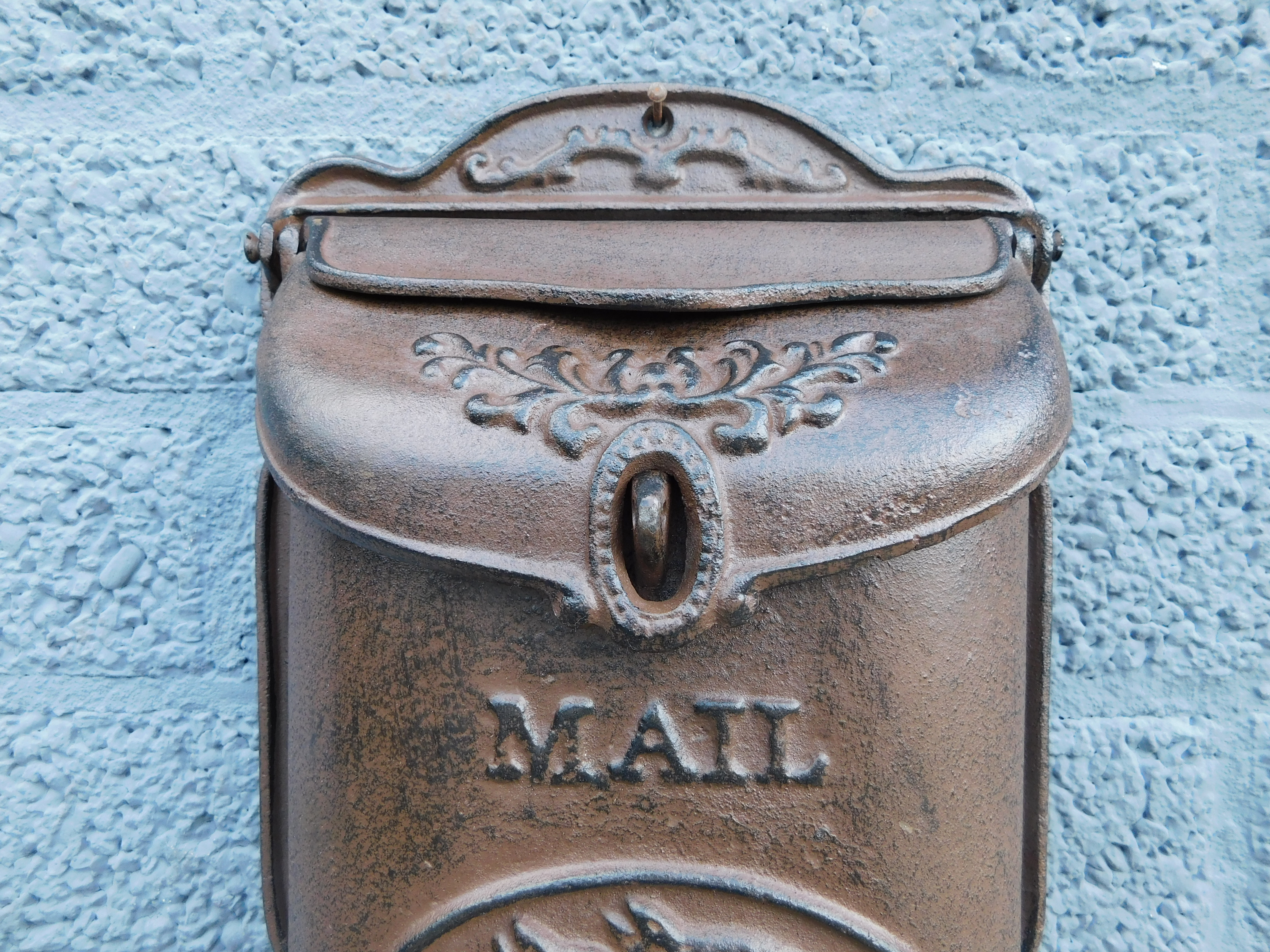 Letterbox - mailbox - cast iron - brown