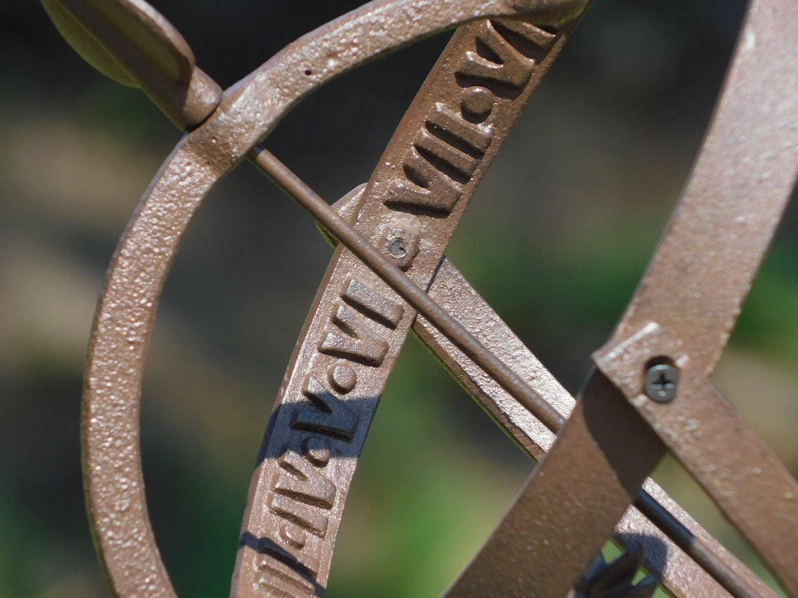 Sundial - cast iron - Roman numerals