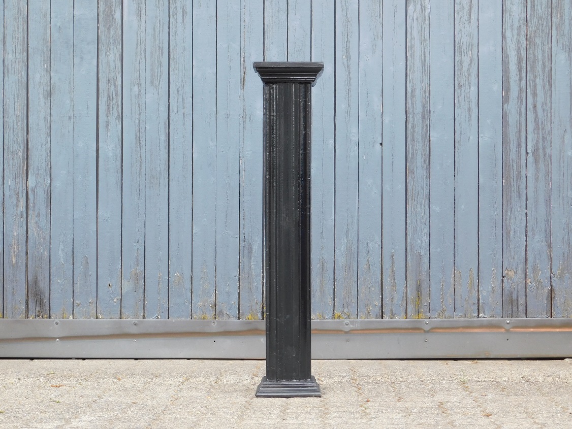 Pillar - wood - black