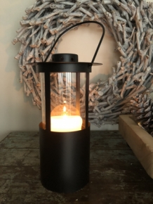 Lantaarn, metaal en glas, mooie zware zwarte (olie-kaars) lantaarn