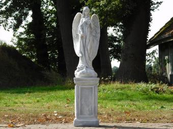 Large Statue of an Angel with Roses on a Pedestal – 117 cm – Stone