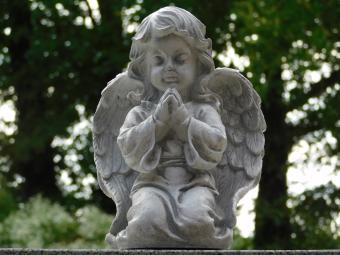 Beeld Engel - 33 x 24 cm - Wit/Grijs - Polystone