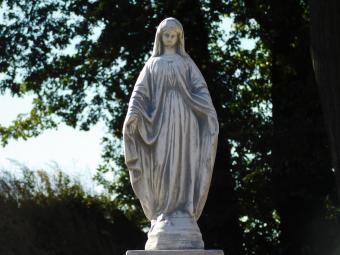 Statue of Mary on a Pedestal - 110 cm - Stone
