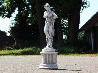 images/productimages/small/beeld.vrouw.sokkel.rond.p520-188011.jpg