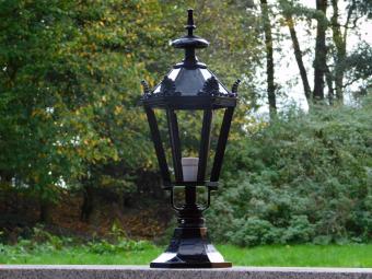Classic Outdoor Lamp Black - 63 cm - Shade with Crowns on a Hexagonal Base - Aluminum