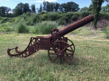 Beautiful hefty decorative cannon, cast iron, magnificent!!!