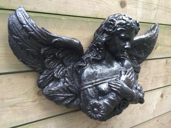 1 “Angelic” angel sculpture made of cast iron, black