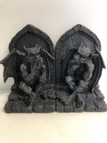 Boekensteun set Guargoyle, zeer apart en heel fraai!