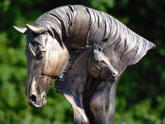 Polystone horse statue - Bronze-coloured