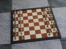 Schachspiel - Griechisch-römische Armee - poliertes Messing und Messing