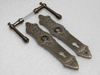 Set Deurbeslag Montel – Klinken + Deurplaten PZ 92 – Donker Gepatineerd Messing
