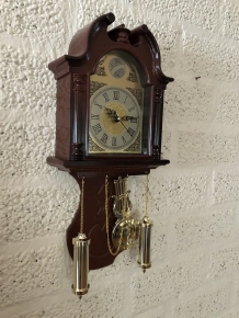 Wanduhr im Vintagelook Uhr mit Welt- Motiv des 18 Jahrhunderts wie antik 