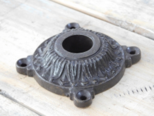 1 nice heavy latch rosette- rosette for door, iron brown, beautiful!