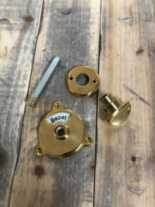 Twist lock for toilet or bathroom - polished brass