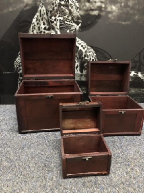 Beautiful set of 3 colonial wooden boxes with beautiful fittings, storage box.