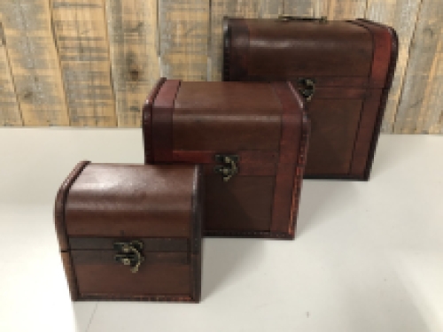 Beautiful set of 3 colonial wooden boxes with beautiful fittings, storage box.