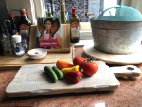 Wooden cutting board/tray - handmade, rustic Dutch wood.