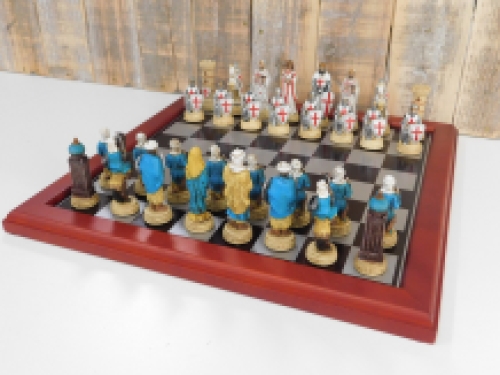 Schönes Schachspiel mit dem Thema: ''CRUSADE VS MUSLIM'', besonderes Schachspiel!