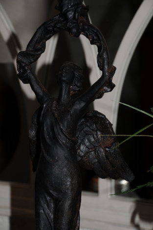 Beautiful heavy black-rust metal angel candlesticks, beautiful.