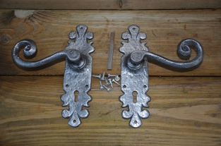 Exclusive set of door hardware Lion -wrought iron grey- PZ55