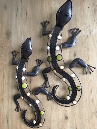 1 pair of Salamanders - lizards made of iron, full collor, beautiful!