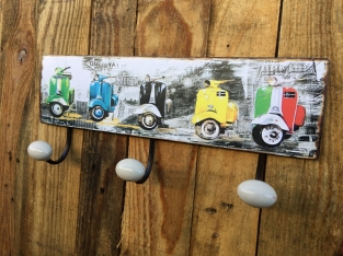 Wall coat rack - hand and tea towel rack for the kitchen, metal. Italian style.