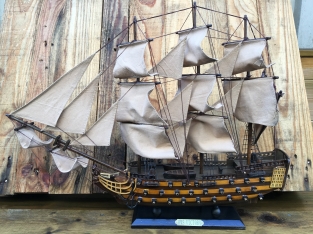 World famous warship, HMS VICTORY, completely handmade.