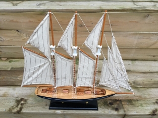 Sailboat 3 master Marco polo on stand, handmade, very beautiful.