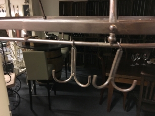 Cup Hanger - eisernes Gewürz- und Spielregal mit 8 Doppelhaken