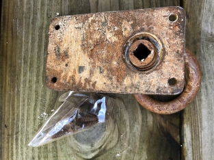 Rustic rings set as door closers/gate closers, beautiful nostalgic rust brown