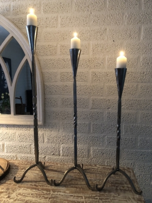 Beautiful wrought iron candlestick, 1 arm, large size, beautiful ornate ironwork!