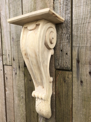 Grote schouwconsole, snak, met de hand gesneden uit koloniaals hout, met mooie grote contouren!