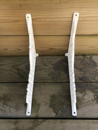 Set of antique sleek shelf supports, cast iron- old-white