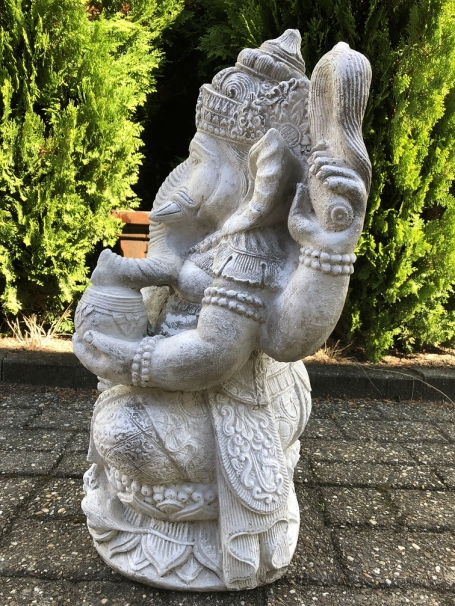 Statue Ganesha 1 - der Gott der Weisheit, des Wohlstandes und des Glücks - Massivstein