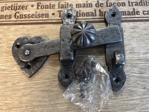 Valslot-poortslot rustiek gegoten metaal, zeer fraai !