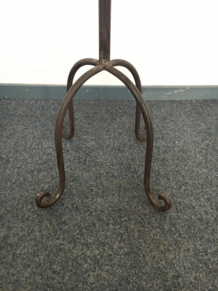 Dressmen brown, wrought iron