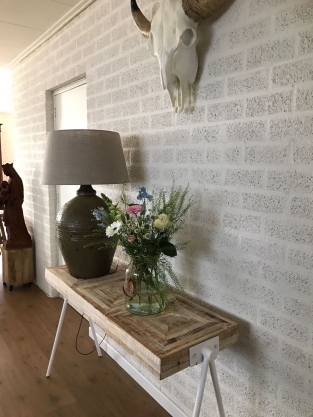 Wandtafel- Side-table Square wit, zeer fraai!