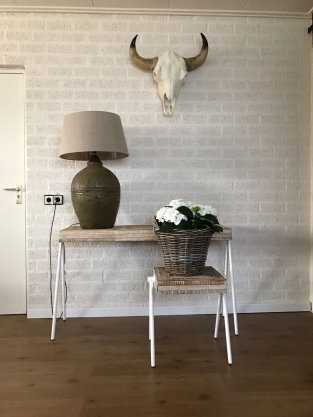 Wandtafel- Side-table Square wit, zeer fraai!