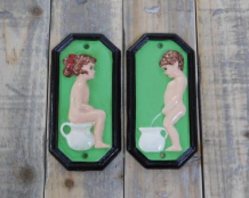Set van tekens voor de wc-deur, gietijzer geschilderd, Man +Vrouw.