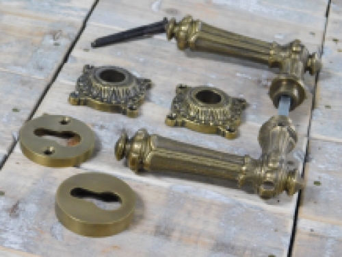 Set deurklinken met rozetten - messing - PZ