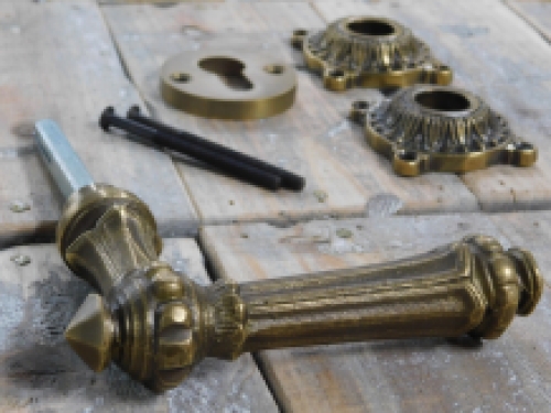 Set deurklinken met rozetten - messing - PZ