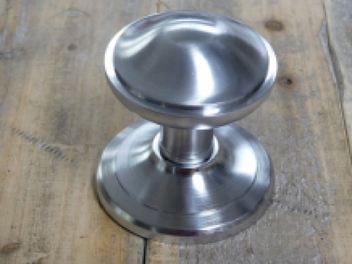 Fixed door knob with rosette - solid - matt chrome