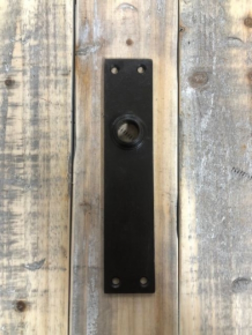 1 Lange deurplaat ''Cova''  zonder sleutelgat, in antiekbruin.