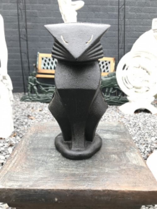 Abstract statue of a cat / cat, abstract animal statue, cast iron