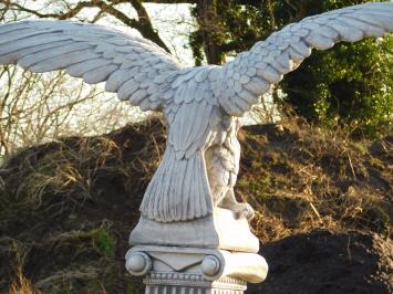 Eagle XXL on Pedestal - 160 cm - Solid Stone