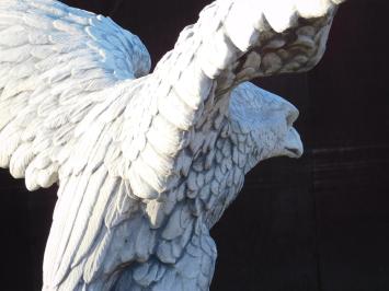 Eagle XXL on Pedestal - 160 cm - Solid Stone