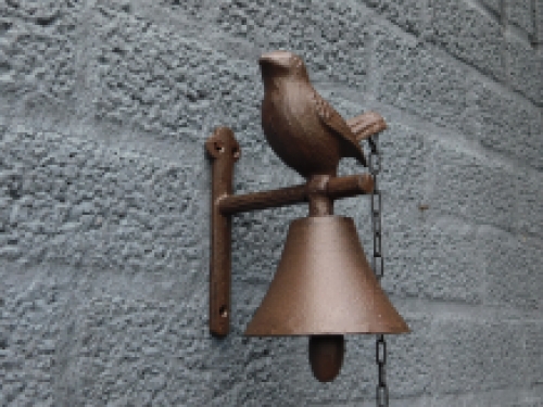 Glocke im Landhausstil, Gartenglocke mit Vogel, Wandglocke mit Kettenzug